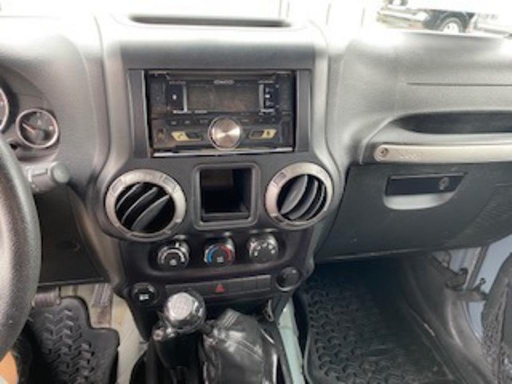 2015 Jeep Wrangler Sport - Photo 12